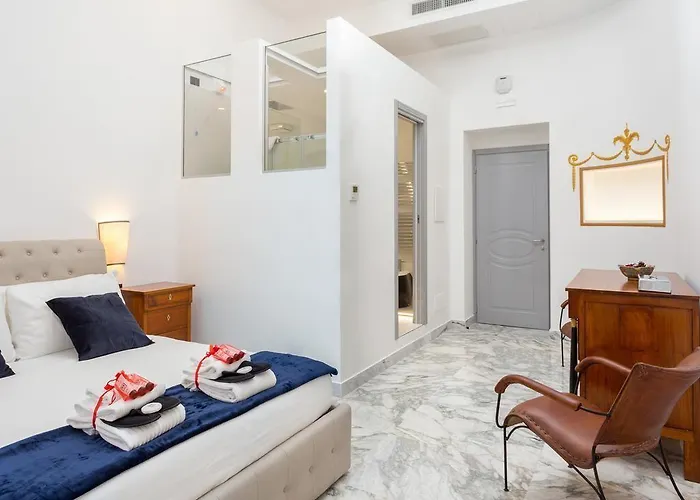 Konukevi Queen Palace 4*