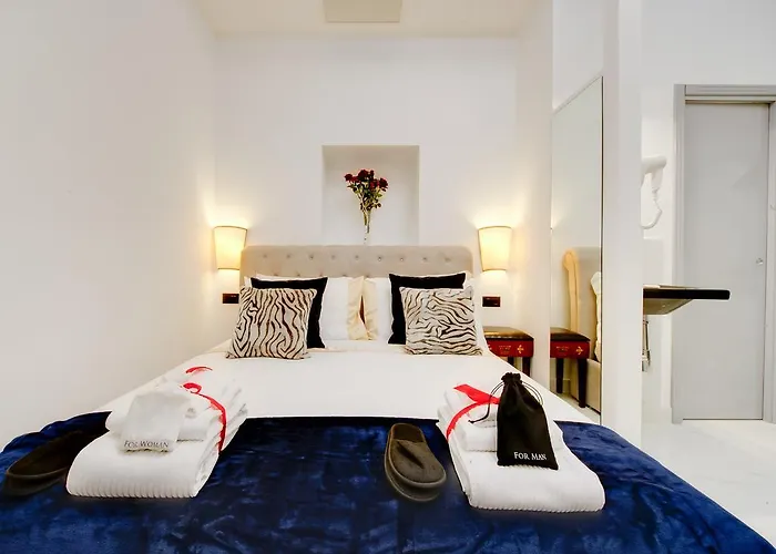 Konukevi Queen Palace 4*