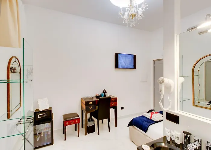 Queen Palace Konukevi 4*